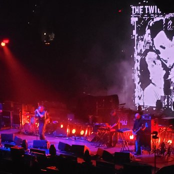 Moda Center - 5/31/2023 - The Twilight Sad & The Cure - spectacular show!! - Stadiums & Arenas Near Me - Portland, Oregon