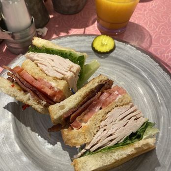 Bonnie Lu's - Cafes Near Me - Ojai, California