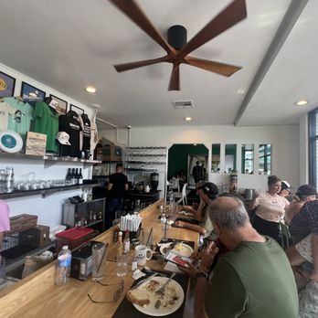 Martha's - American Near Me - Hermosa Beach, California