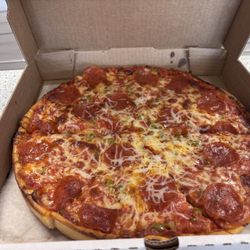 Luigi's Pizzeria - Pepperoni pizza