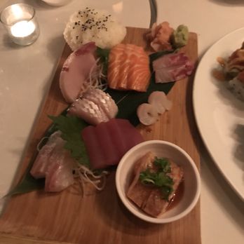 Friends Sushi - Sushi Bars Near Me - Chicago, Illinois