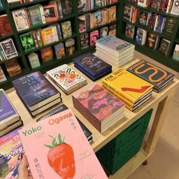 Sunny’s Book Truck - Recommendations fiction - Bookstores Near Me - Yuma, Arizona