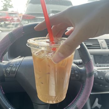 Farley's Gelato & Coffee Roasting - Grande iced vanilla latte - Coffee & Tea Near Me - Lancaster, California