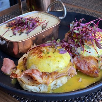 The Clinkscale - Eggs Benedict - Breakfast & Brunch Near Me - Jerome, Arizona