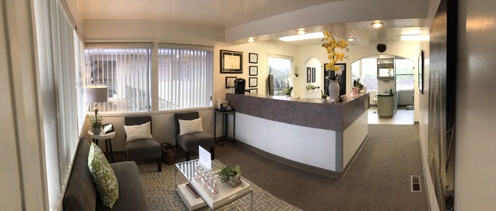 Muhusin Family Dental Logo