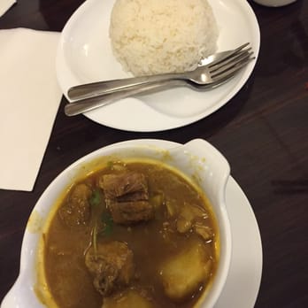 City 1 Cafe - Curry beef brisket and rice! Perfect for cold weather pick me ups - Malaysian Near Me - Vancouver, British Columbia