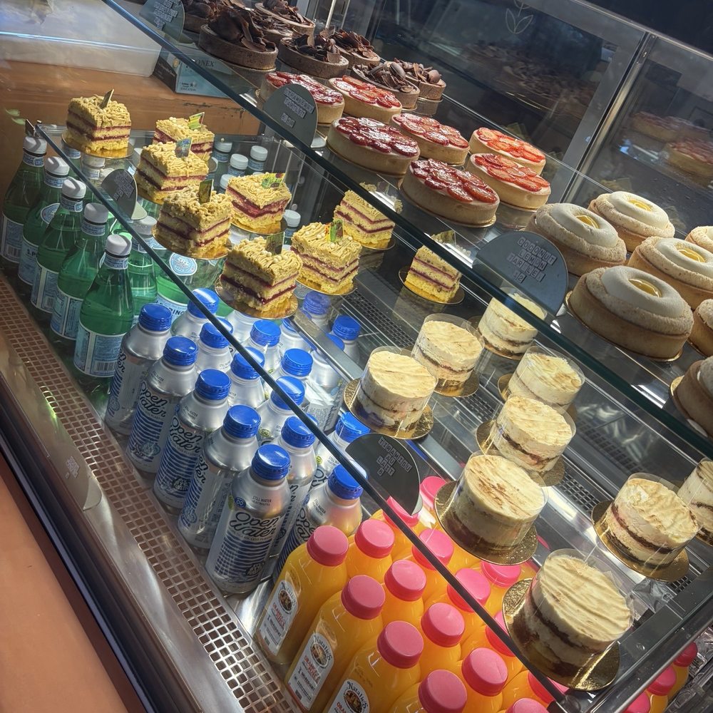 Ayu Bakehouse - Pastry case - Bakeries Near Me - New Orleans, Louisiana