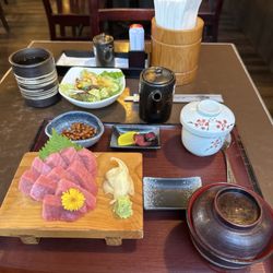 定食Doraya - Bluefin sashimi
