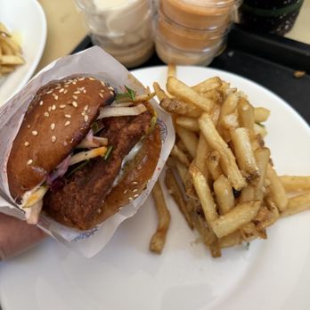 Super Duper Burgers - Bird Sando with garlic fries - Burgers Near Me - San Jose, California Super Duper Burgers - Bird Sando with garlic fries - Burgers Near Me - San Jose, California