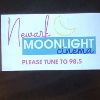 Newark Moonlight Cinema - Waiting for the Movie to Begin - Drive-In Theater Near Me - Newark, New Jersey