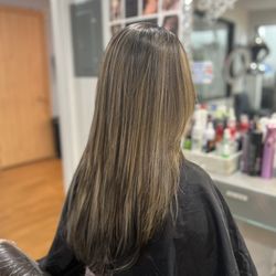 Jessie Salon & Barbershop