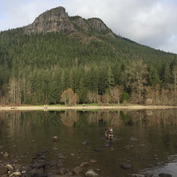 Rattlesnake Ledge Trail - @kershawtheshiba enjoying the lake after a hike to the ledge. - Hiking Near Me Rattlesnake Ledge Trail - @kershawtheshiba enjoying the lake after a hike to the ledge. - Hiking Near Me