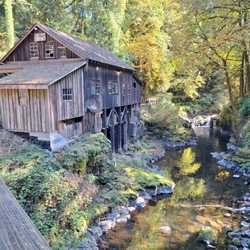 Cedar Creek Grist Mill - Grist Mill and Cedar Creek