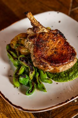 Jimmy's Famous American Tavern by null