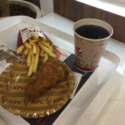 KFC - Porce kuřete, hranolky a Pepsi