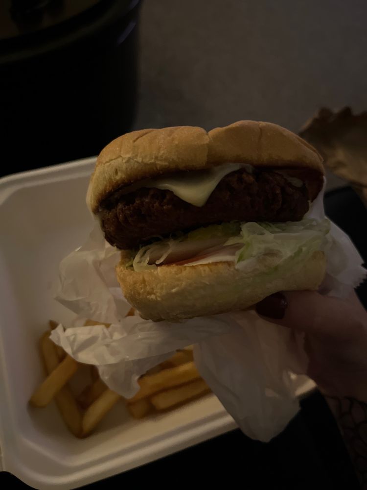 VILLAGE PIZZA Updated October 2024 20 Photos & 28 Reviews 179