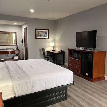 Super 8 by Wyndham McAlester - King Guest Room - Hotels Near Me - McAlester, Oklahoma Super 8 by Wyndham McAlester - King Guest Room - Hotels Near Me - McAlester, Oklahoma