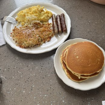 Richard Walker's Pancake House - Breakfast plate - Waffles Near Me - Del Mar, California Richard Walker's Pancake House - Breakfast plate - Waffles Near Me - Del Mar, California