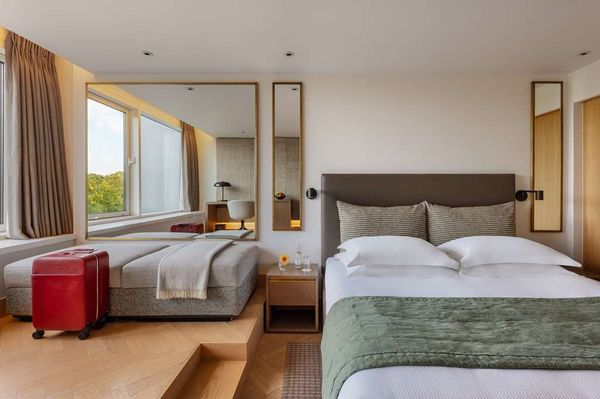 Royal Garden Hotel by null