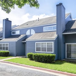 Lexington Commons Apartments
