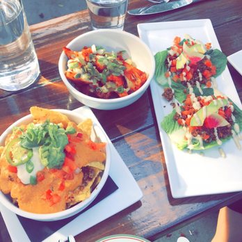 SunCafe - The lettuce tacos and nachos were delicious!! - Vegan Near Me - Studio City, California