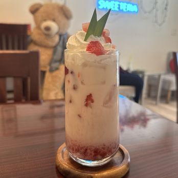 Sweeteria - Strawberry Latte - Desserts Near Me - Silver Spring, Maryland