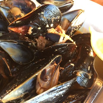 Salt Creek Grille - PEI Mussels - New American Near Me - Rumson, New Jersey