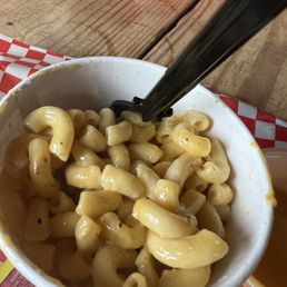 I wouldn't call this Mac & cheese bc cheese is woefully missing I wouldn't call this Mac & cheese bc cheese is woefully missing