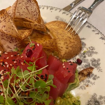 flora - Tuna - New American Near Me - Westhampton Beach, New York