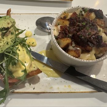 First Watch - BLT Benedict w upgraded potatoes - Breakfast & Brunch Near Me - Miami, Florida