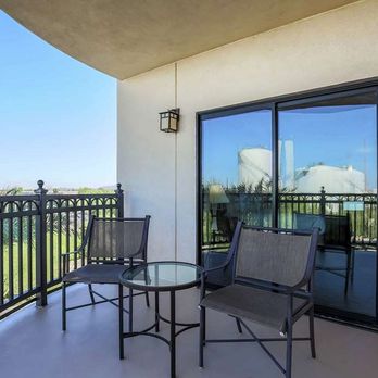 Hilton Phoenix Chandler - Guest room - Hotels Near Me - Chandler, Arizona Hilton Phoenix Chandler - Guest room - Hotels Near Me - Chandler, Arizona