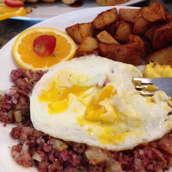 Sage Biscuit Cafe - Corn beef hash - Breakfast & Brunch Near Me - Bradenton, Florida