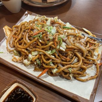 Dumpling U - Shanghai fried noodles - Chinese Near Me - Fresno, California