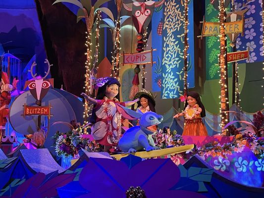 "it's a small world" Holiday by null