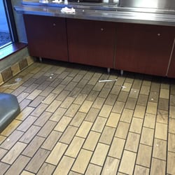 McDonald's - Dirty floor