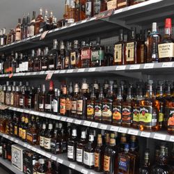 Cellar Door Wine & Spirits - Benton