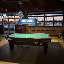 Phil's Sports Bar & Grill