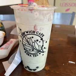 Vnwich Cafe - Avocado smoothie with tapioca, they charged $8.00 and doesn't even have avocado. Rude lady!