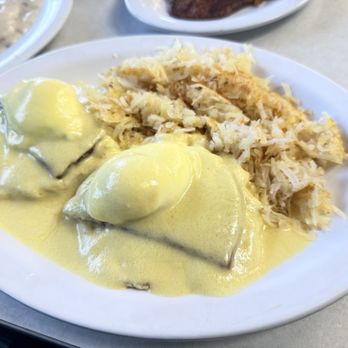 Peak City Diner - Burgers Near Me - Apex, North Carolina