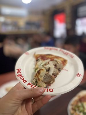 Regina Pizzeria by null