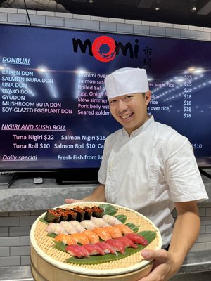 Momi Market by null