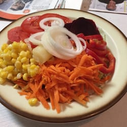 Nicola - Ensalada variada para acompañar los platos!