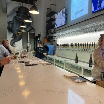 99 Bottles - Beer Bar Near Me - Sarasota, Florida