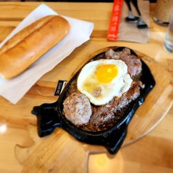 Bo ne with bread