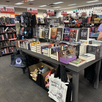 2nd & Charles - Books, Mags, Music & Video Near Me - Columbia, South Carolina