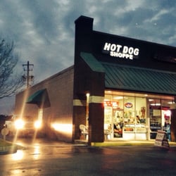 Hot Dog Shoppe - Drive-thru hot dogs?!