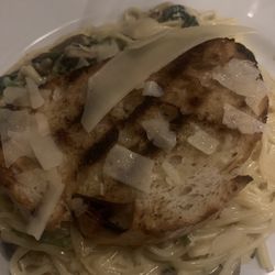 Lennons Gastro Pub - Garlic sourdough bread