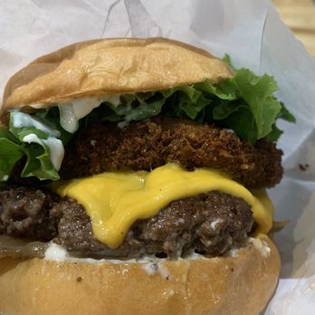 TrueBurger - True Deluxe Burger - Burgers Near Me - Oakland, California
