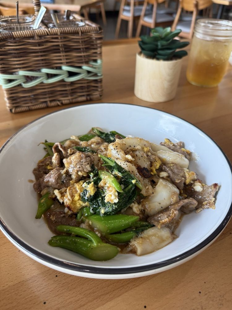 Baytown Thai Kitchen Logo