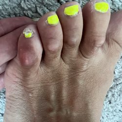 Hollywood Nails & Spa - Look at my pinky half painted.